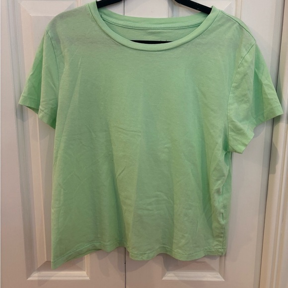 Universal Thread Women’s Light Green Tee size Small - Picture 5 of 6